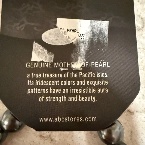 Genuine‎ mother of pearl bracelet - Picture 2 of 2